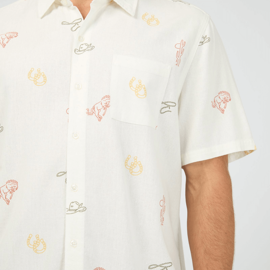CLose up view of St Goliath Ranch Short Sleeve Shirt available at Stewart’s Menswear Mullumbimby. Men’s linen-blend short sleeve shirt with chest pocket and ranch-inspired style.
