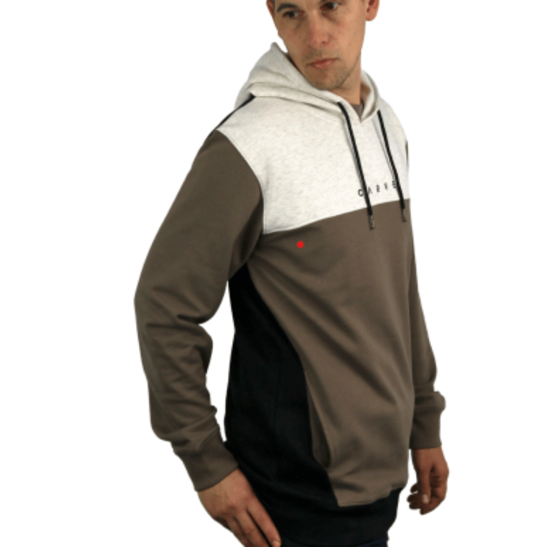 Side Winder is a men's popover hooded jacket from Carve surf brand and is made with a 280gsm cotton-polyester blend, making it durable as well as warm. The hoodie features contrast panels with angled side seam to the large front pocket. A small understated centre chest printed Carve logo finishes off this classic regular fit Hoodie. With sizes from S to 5XL, no-one is excluded from having up to date seasonal fashion. Colourway is oatmeal/shitake/black