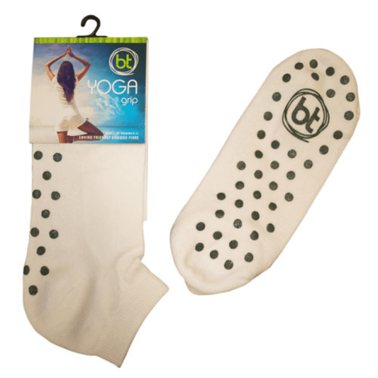 Stewarts Menswear Bamboo Textiles Yoga Grip Socks, white.