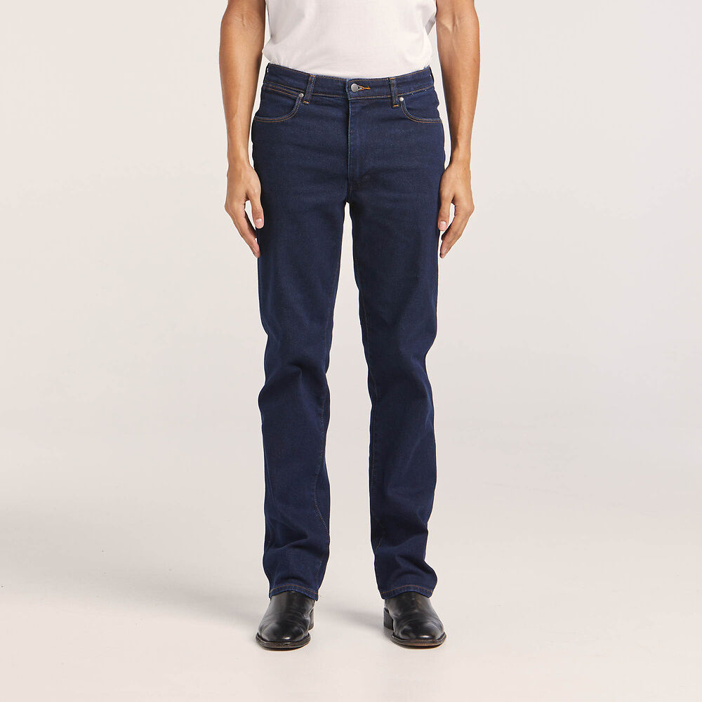 Stewarts Menswear Wrangler Classics straight Jeans. Colour is Original Rinse. Photo shows model wearing Wrangler jeans front view.